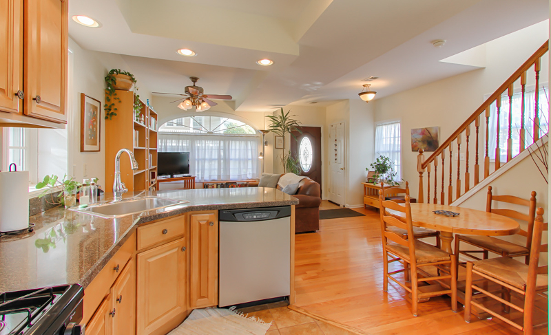 16 Mendham Ave Property Photo 8