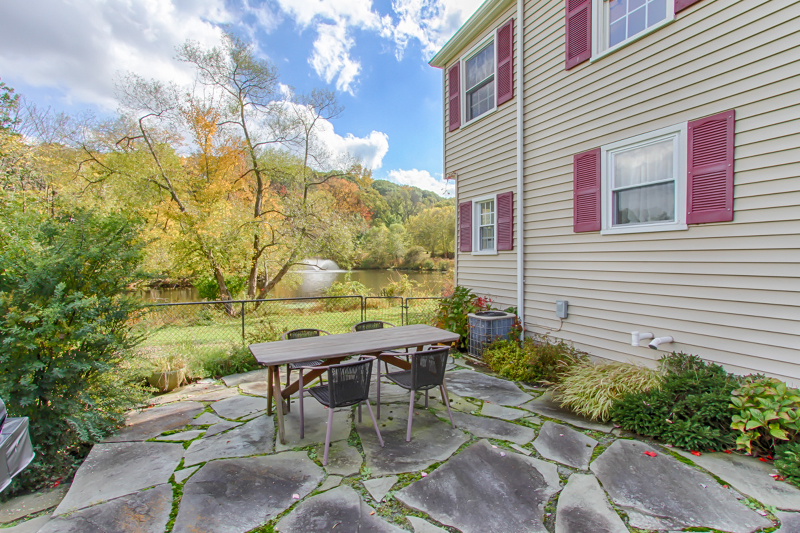 16 Mendham Ave Property Photo 19