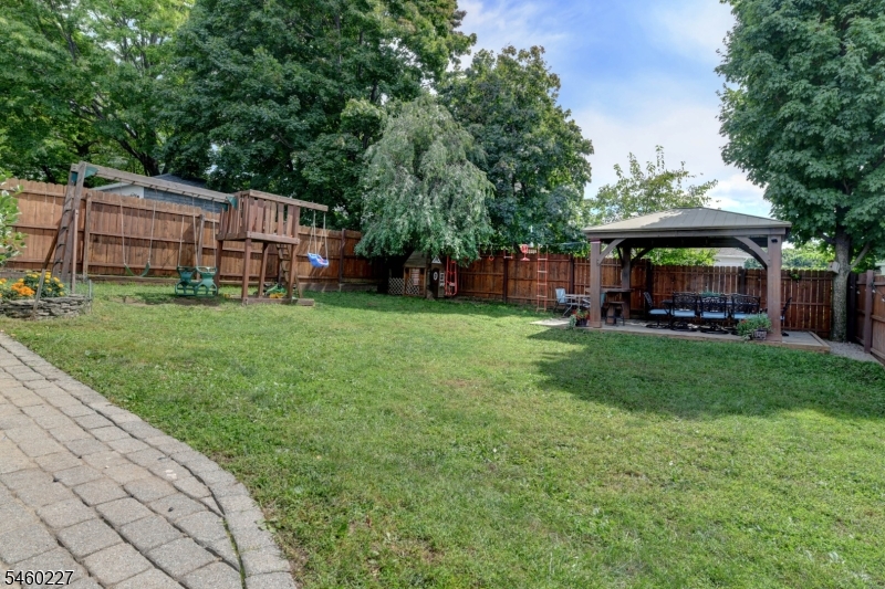 311 Highland Ave Property Photo 19