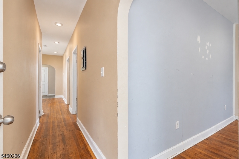35 Irving Ave Property Photo 7