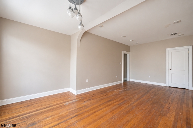 35 Irving Ave Property Photo 17