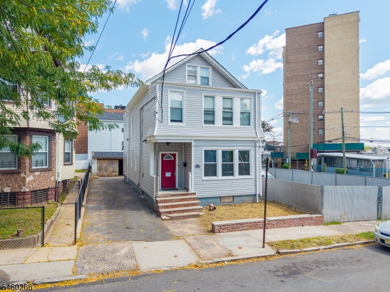 35 Irving Ave Property Photo 42