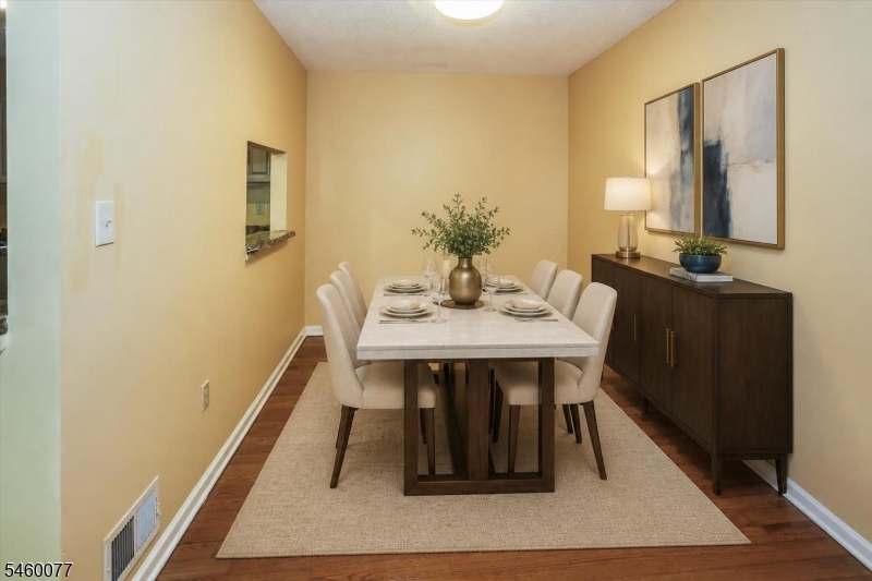 131 Irving Pl Property Photo 7