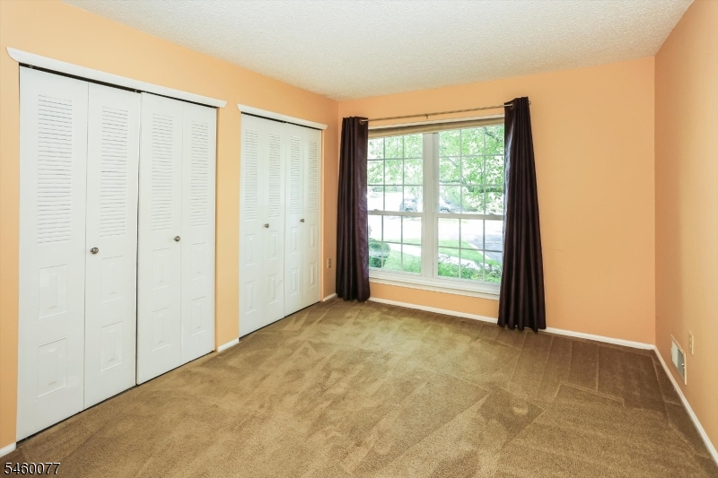 131 Irving Pl Property Photo 17