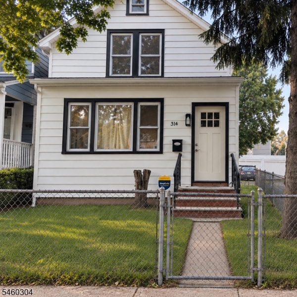 314 Elmwood Ave Property Photo 1