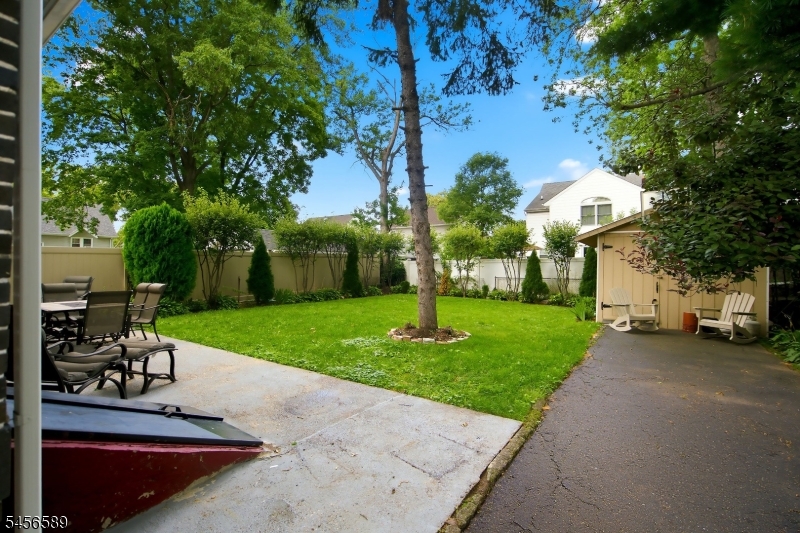 351 Griggs Ave Property Photo 9