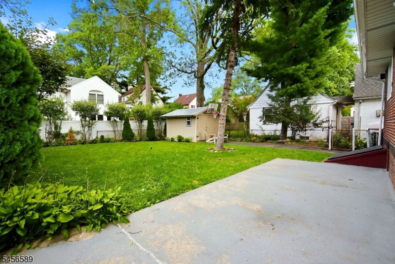 351 Griggs Ave Property Photo 10