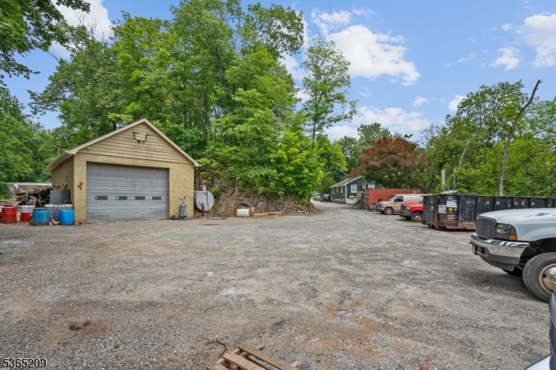 229 Main Street Property Photo 8