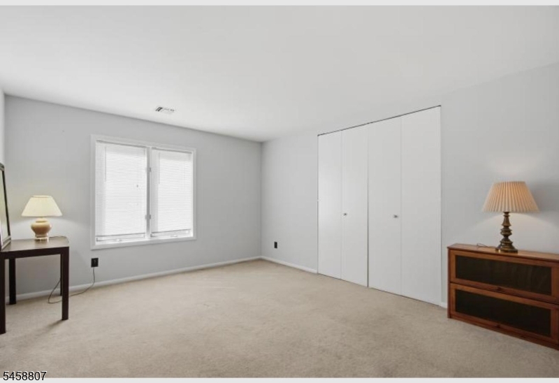 136 Changebridge Rd N8 Property Photo 5