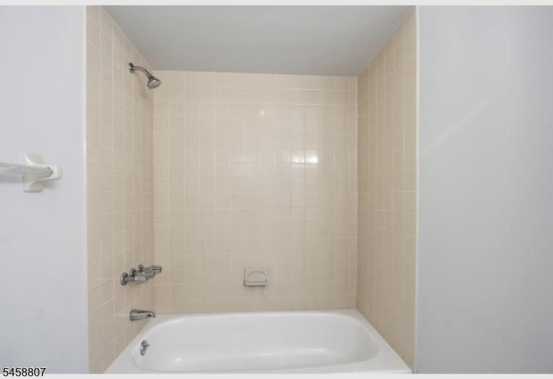 136 Changebridge Rd N8 Property Photo 22
