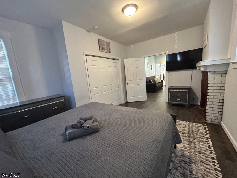 142 Mapes Ave 1 Property Photo 3
