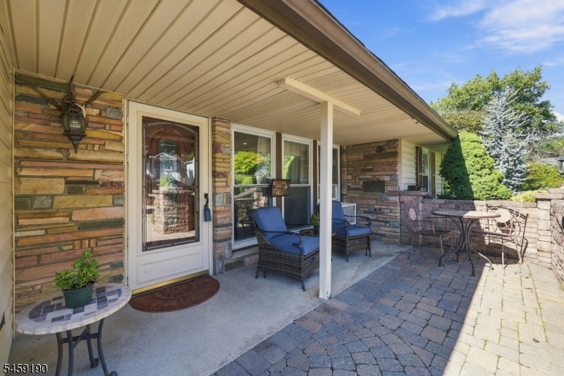 60 Comanche Ave Property Photo 2