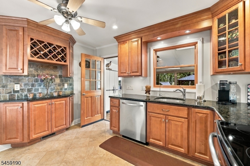 60 Comanche Ave Property Photo 16