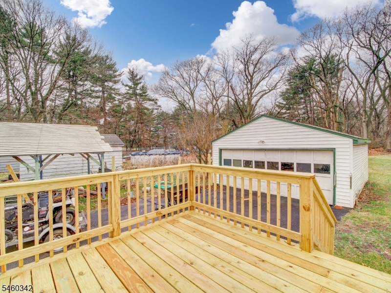 119 Garden Ave Property Photo 3