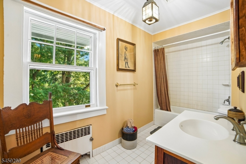 72 Gould Pl Property Photo 13