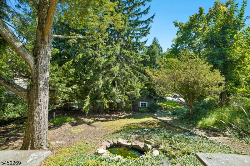 72 Gould Pl Property Photo 40