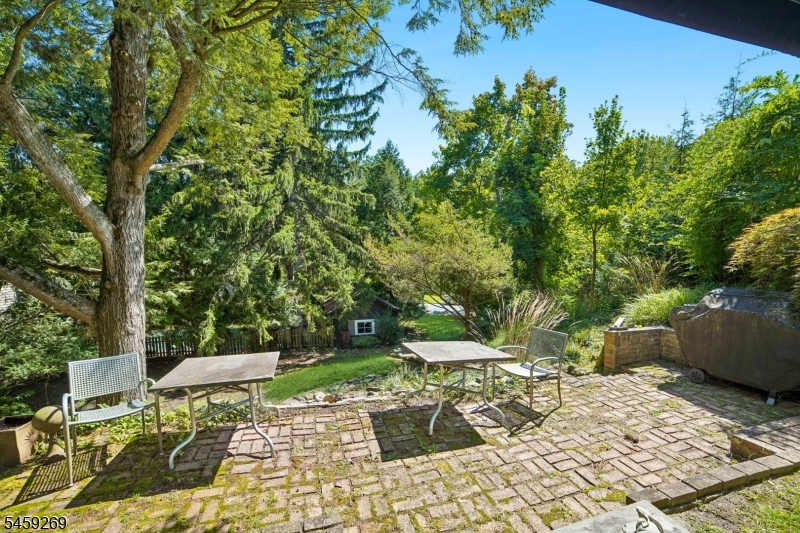 72 Gould Pl Property Photo 41