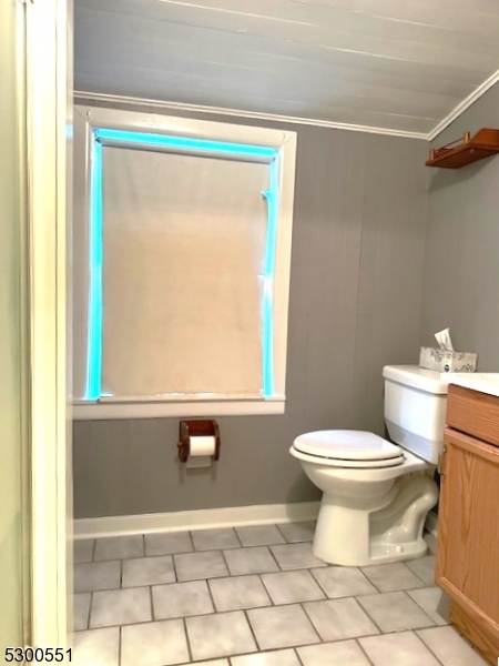 215 Main St. Property Photo 9