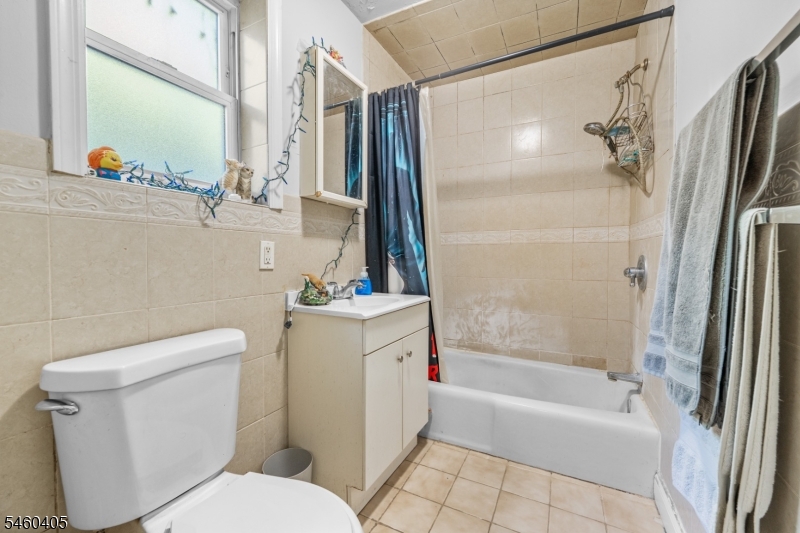 319 Harrison Ave Property Photo 8