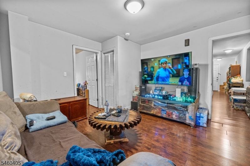319 Harrison Ave Property Photo 11