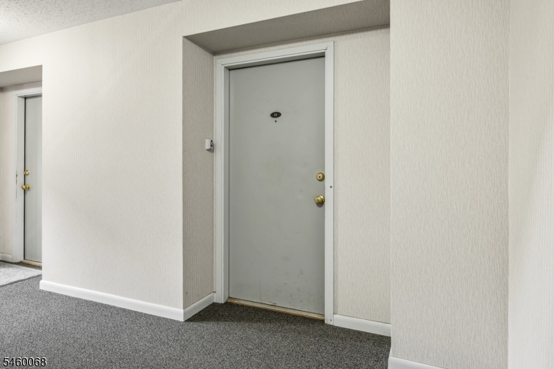 60 Drake Ln Property Photo 3