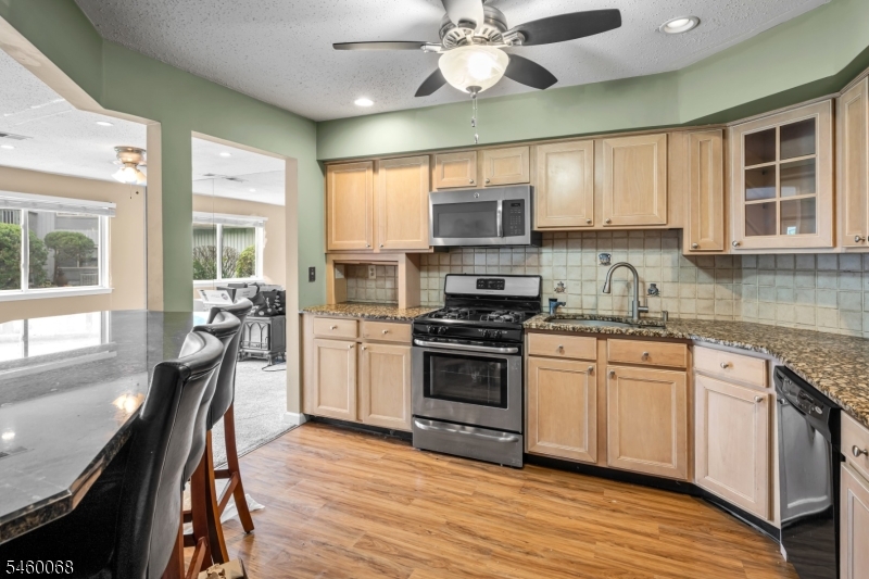 60 Drake Ln Property Photo 8