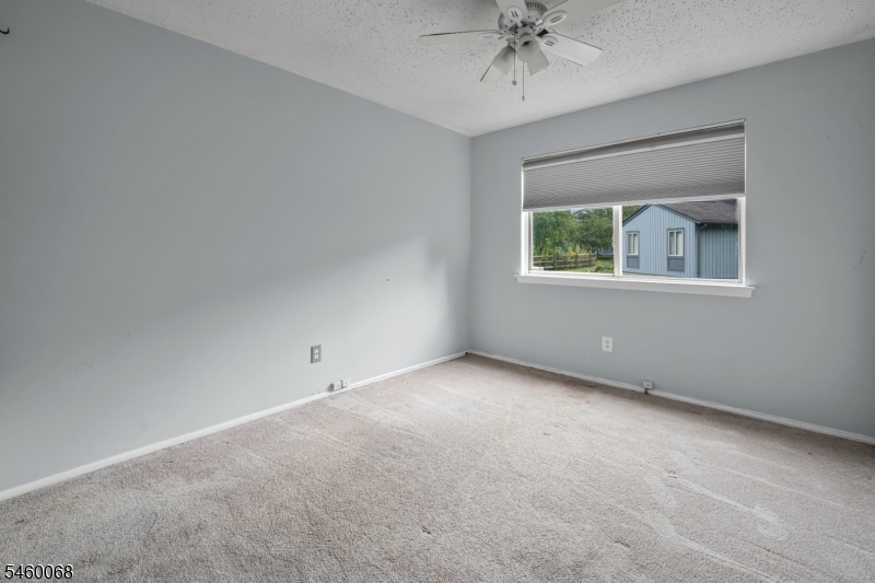 60 Drake Ln Property Photo 15