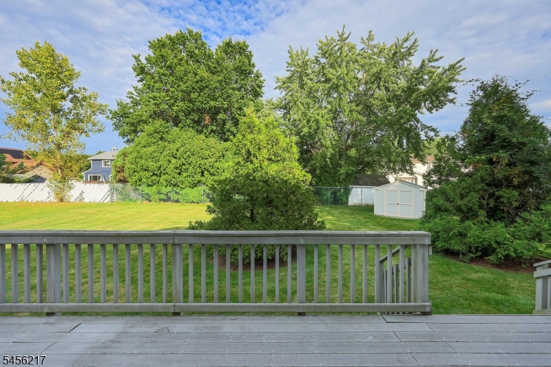 65 Dunedain St Property Photo 37
