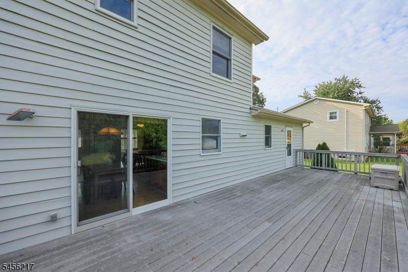 65 Dunedain St Property Photo 39