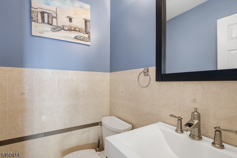 36 E Grand Ave 13 Property Photo 11
