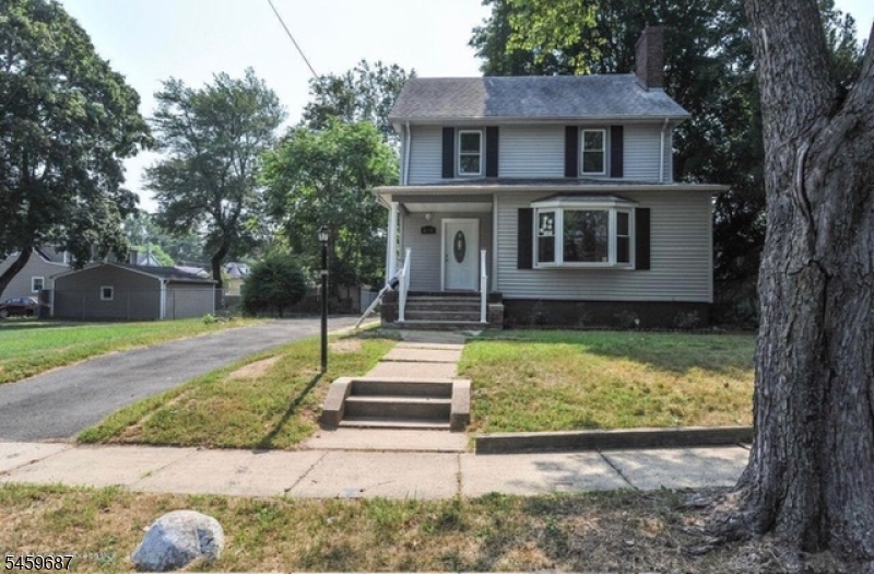 280 Seneca Pl 2 Property Photo 1