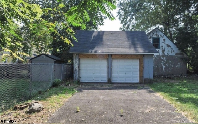 280 Seneca Pl 2 Property Photo 24