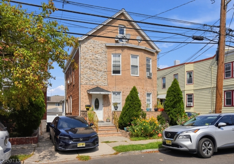 114 Sheridan Ave 2 Property Photo 1