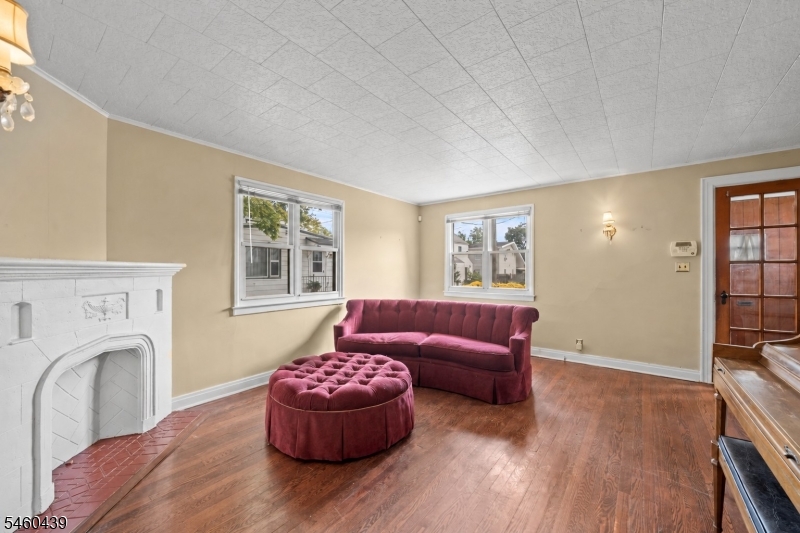 10 Sussex Rd Property Photo 3