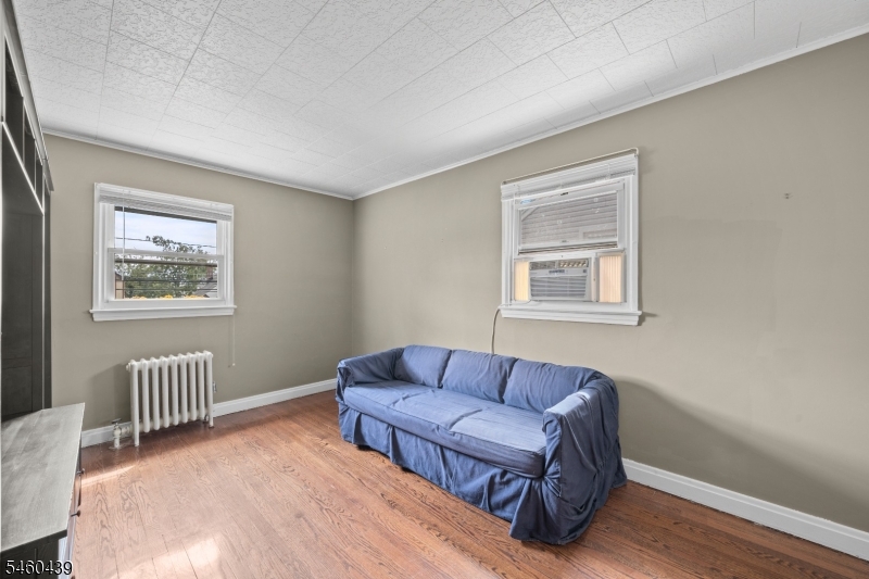 10 Sussex Rd Property Photo 15