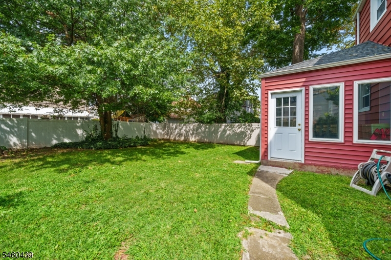 10 Sussex Rd Property Photo 19