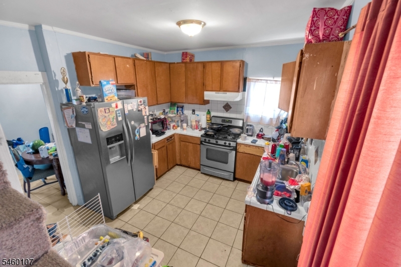 256 Edmund Ave Property Photo 5