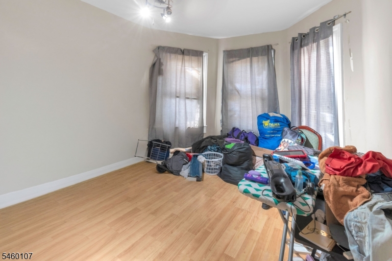 256 Edmund Ave Property Photo 10