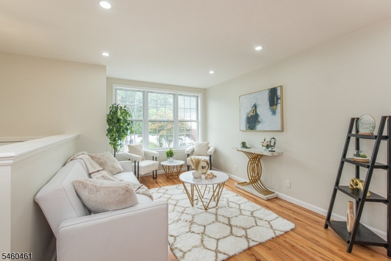 24 Van Pelt Pl B Property Photo 12