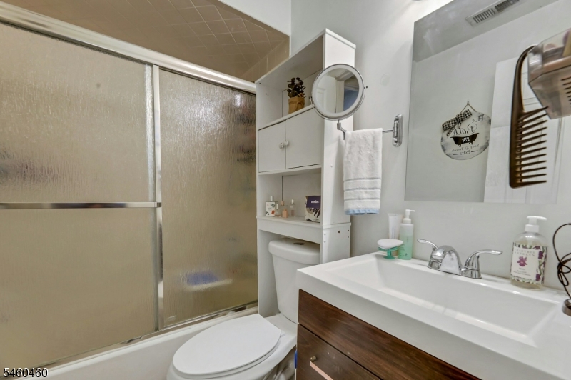 4 Davos Dr 9 Property Photo 12