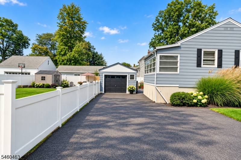 317 Newark Pompton Tpke Property Photo 18