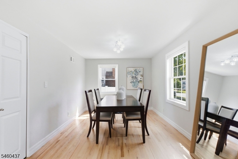 353 Whitewood Rd Property Photo 11