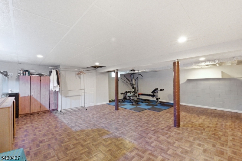 353 Whitewood Rd Property Photo 28
