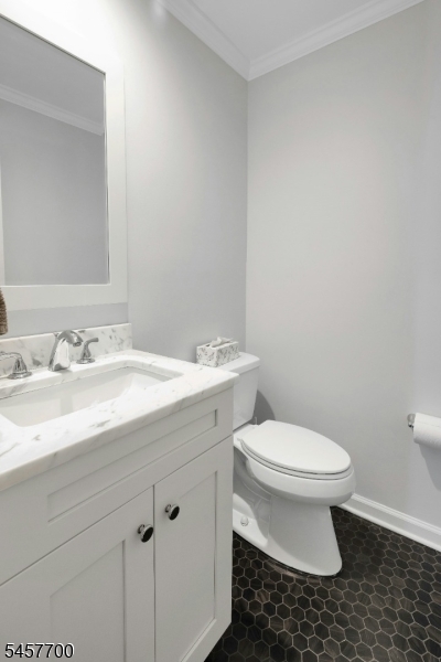 30 Elm St 30c Property Photo 8
