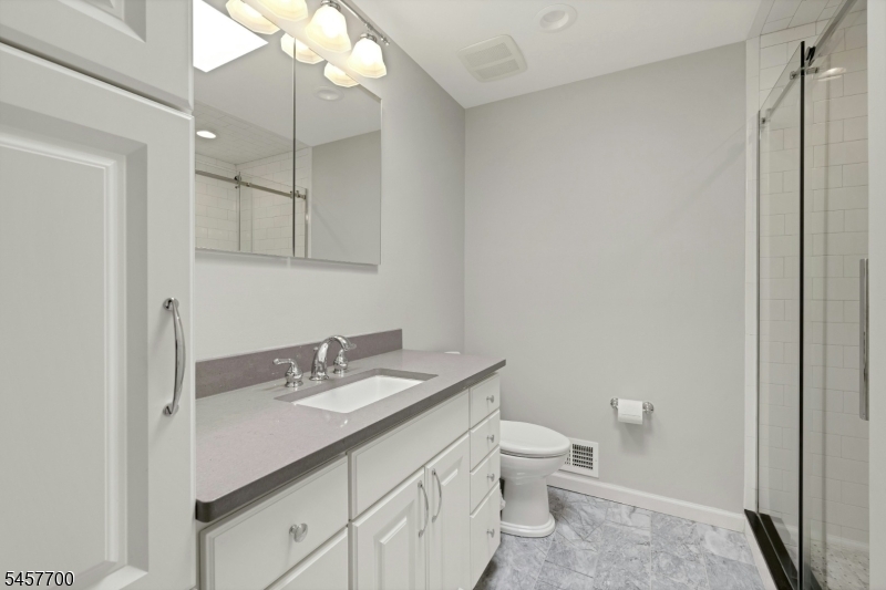 30 Elm St 30c Property Photo 10