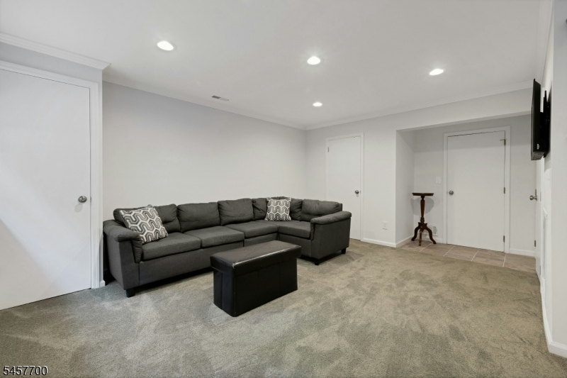 30 Elm St 30c Property Photo 13