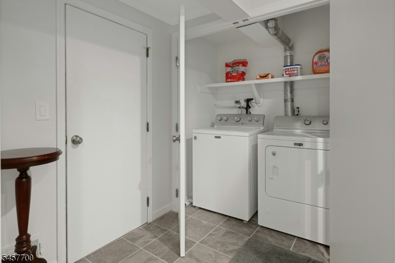 30 Elm St 30c Property Photo 15