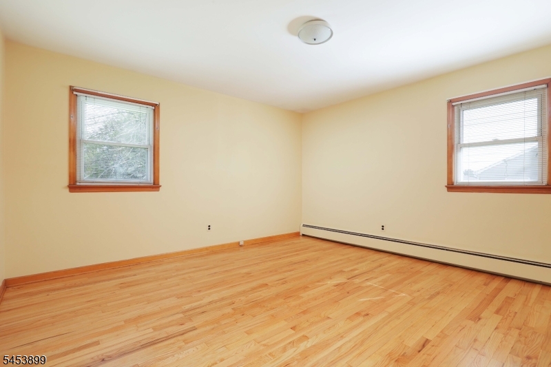 2831 Bradbury Ave Property Photo 9
