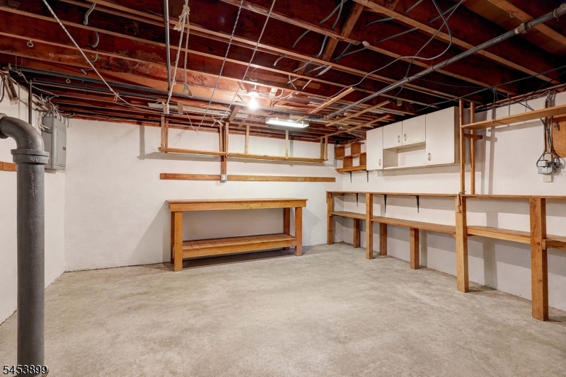 2831 Bradbury Ave Property Photo 21