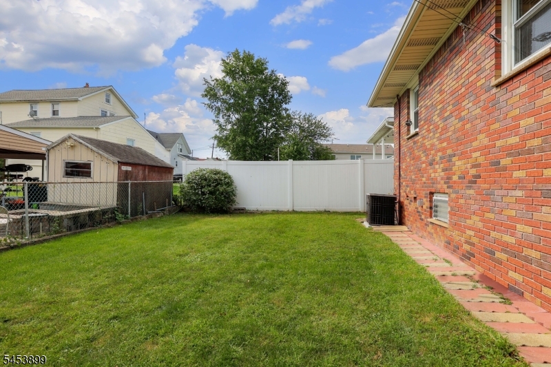 2831 Bradbury Ave Property Photo 23